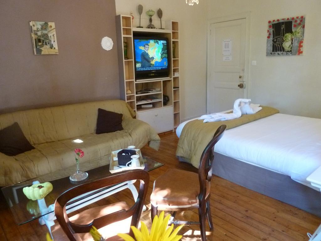 Chambre D'Hotes "Le Village" Villenouvelle Phòng bức ảnh